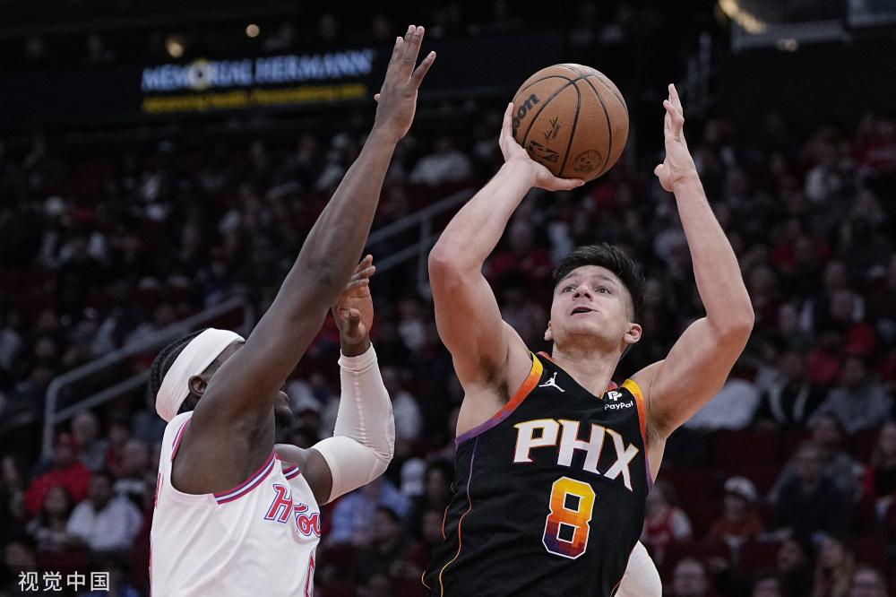 海口多所学校游泳池向学生定时免费开放.